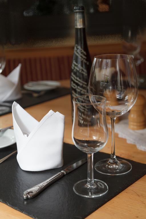 Hotel Restaurant Lindenhof บาด ลาสเฟอ ภายนอก รูปภาพ