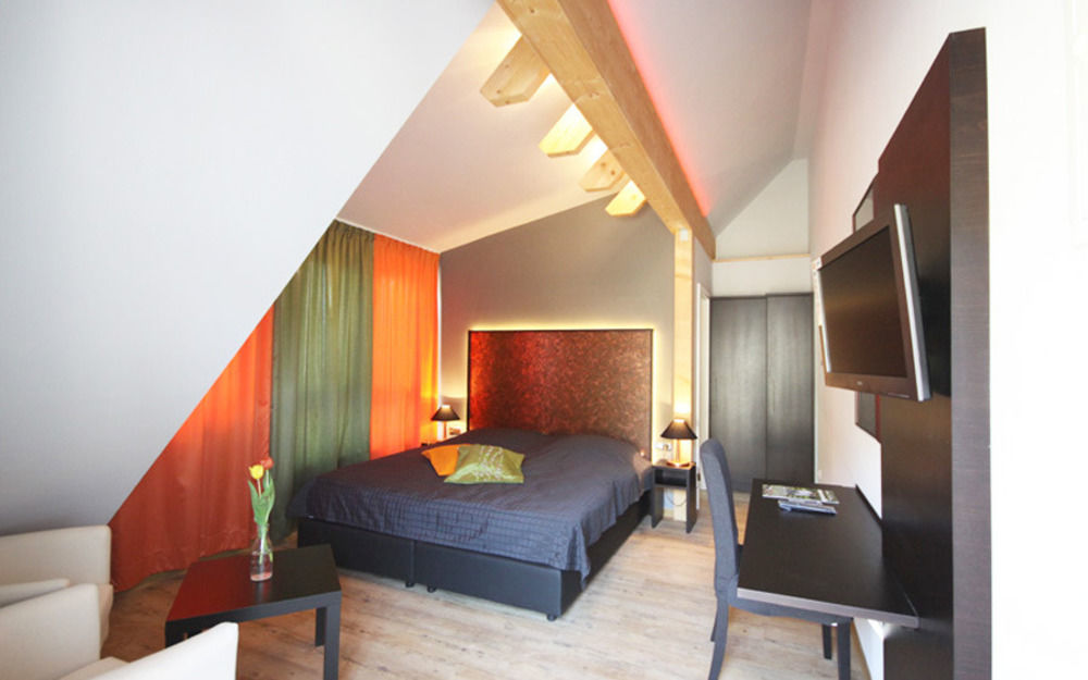 Hotel Restaurant Lindenhof บาด ลาสเฟอ ภายนอก รูปภาพ