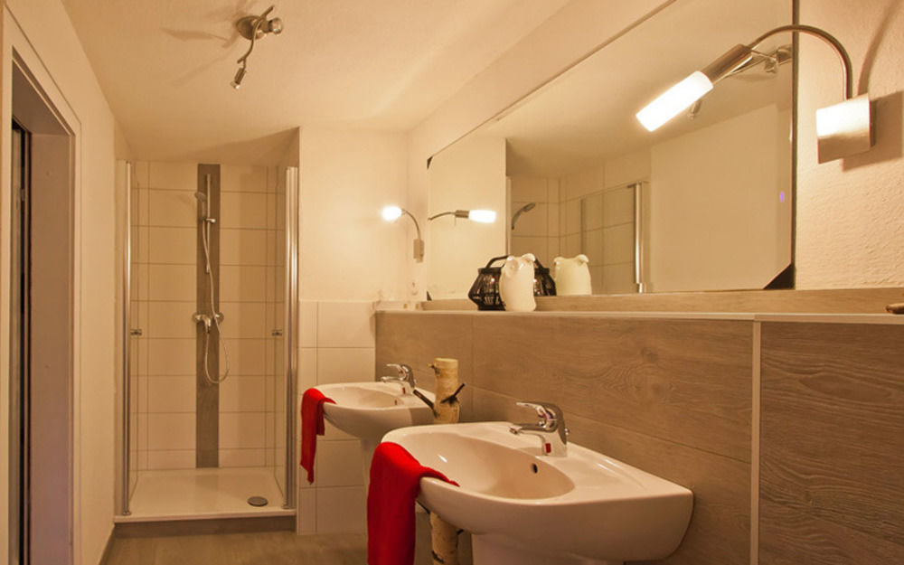 Hotel Restaurant Lindenhof บาด ลาสเฟอ ภายนอก รูปภาพ