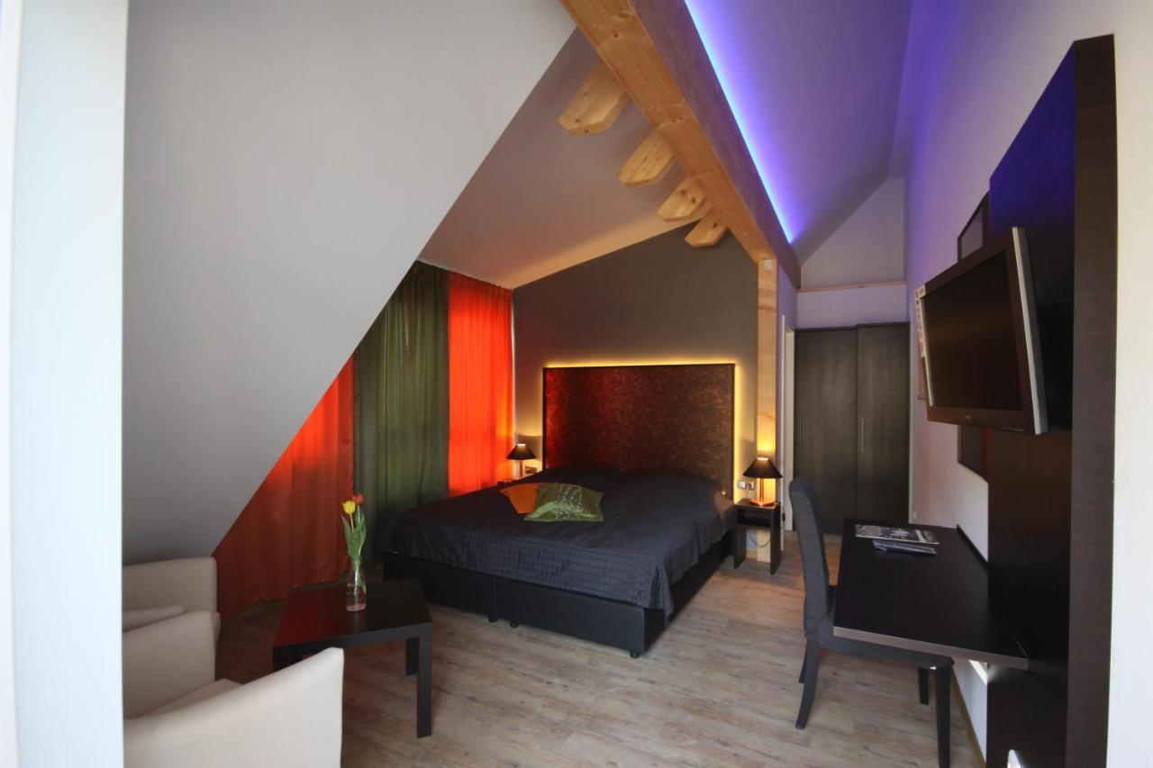 Hotel Restaurant Lindenhof บาด ลาสเฟอ ภายนอก รูปภาพ